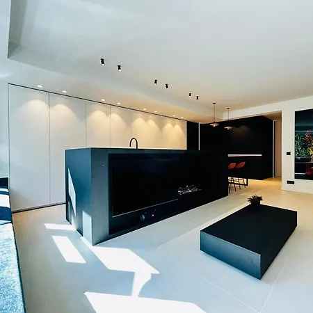 Serenity 1201 * Oostende